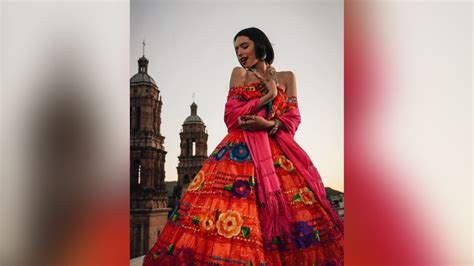 Ángela Aguilar Paraliza Instagram Al Modelar En Espectacular Outfit