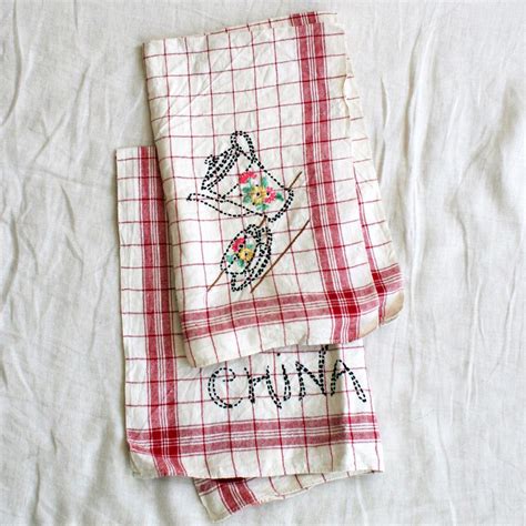 Vintage Dish Towels Set Of 2 Embroidered Linens Handmade Etsy