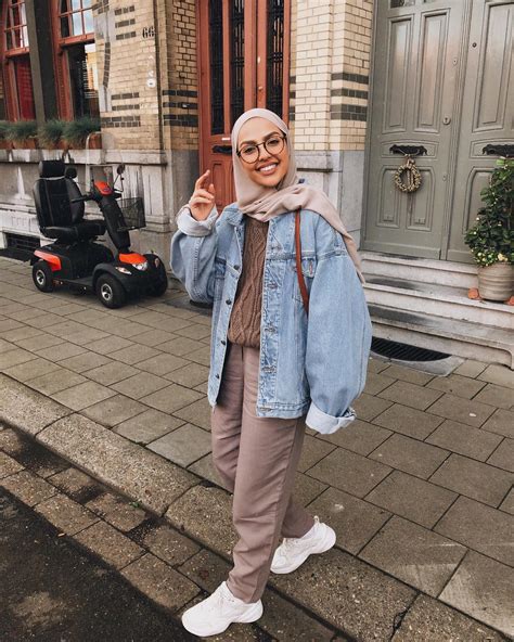ootd outfit hijab cocok untuk musim hujan dan dingin avanascarf