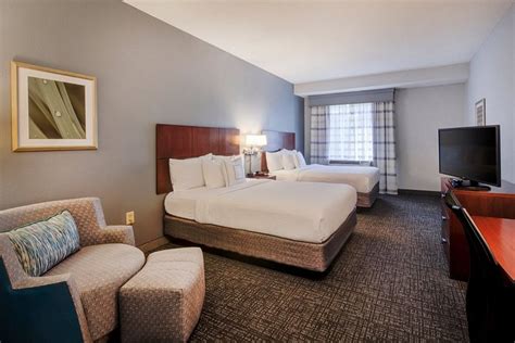 Courtyard By Marriott Raleigh Crabtree Valley Rooms Pictures And Reviews