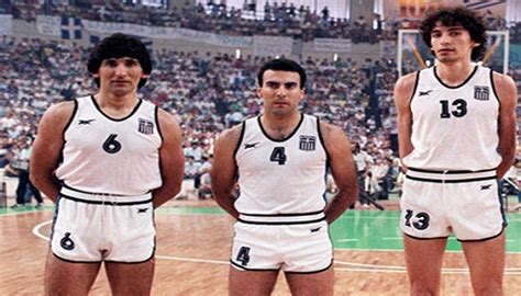 Ο φάνης χριστοδούλου γεννήθηκε στις 22/5 του 1965 στη δάφνη και ολοκλήρωσε το σχολείο στο 1ο λύκειο δάφνης. Οι κορυφαίοι Έλληνες καλαθοσφαιριστές του 20ού αιώνα ...
