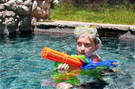 4 Best Water Guns For Kids In 2021 Ikids Play