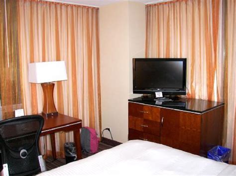 One of our top picks in chicago. Tv - Picture of Chicago's Essex Inn, Chicago - TripAdvisor