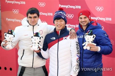 Jun 18, 2021 · 국제축구연맹(fifa)은 18일(한국시간) 2022 카타르 월드컵 아시아 2차 예선 결과를 토대로 한 아시아 팀들의 피파랭킹 점수와 포트 등을 공개했다. 스포츠한국:윤성빈 금메달 쾌거, 평창동계올림픽 순위 한국 9 ...
