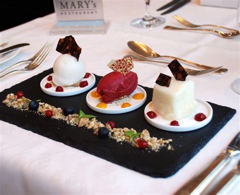 Dessertvariation in MARY's Restaurant in Hannover | Nachspeise, Süße ...