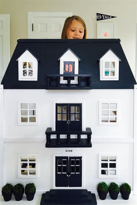 Dollhouse Reno Melissa And Doug Repaint Wooden Barbie House Barbie