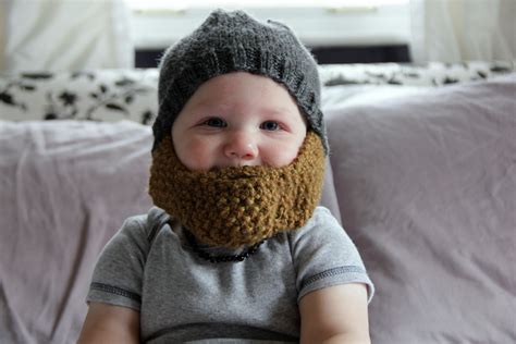 Knitter, artist, gamer and maths student. Babies + Beards - Charmingly Modern