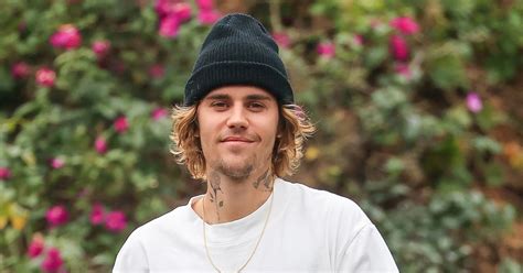 Justin Bieber Gets New Peaches Tattoo On Neck Photo