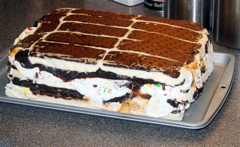 My Crazy Quest For Perfection The Worlds Largest Ice Cream Sandwich Cake