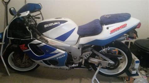 (needs to be seen to be believed) with usual small stone chips on the front, and two marks on the decals. 1998 Gsxr 750 Motorcycles for sale