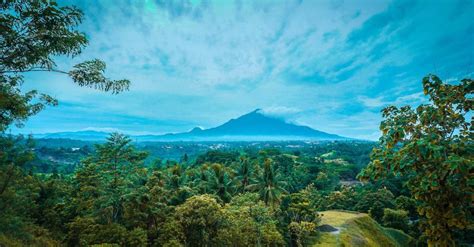 6 Wisata Alam di Minahasa: Gunung Klabat hingga Pulau ...