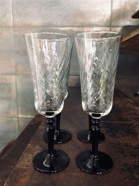 Luminarc svart onyx champagneglas France retro 408340682 ᐈ Köp på Tradera
