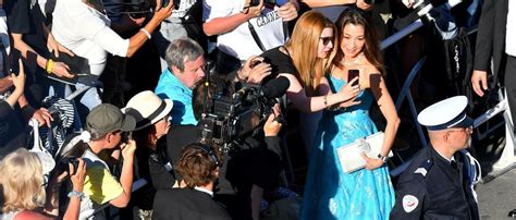Zum Selfie Verbot In Cannes Oben Auf Der Treppe
