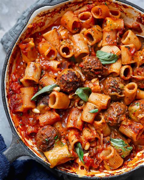 One Pot Vegan Meatball Pasta Bake Lucy And Lentils