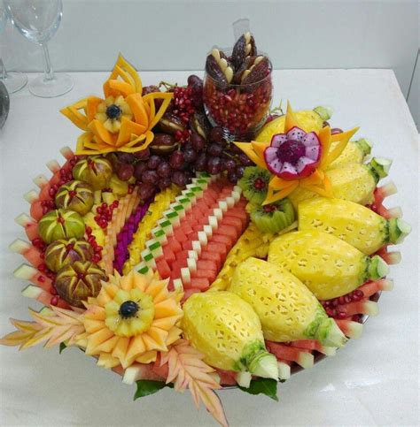 מגש פירות מעוצבholypine Fruit Buffet Food Carving