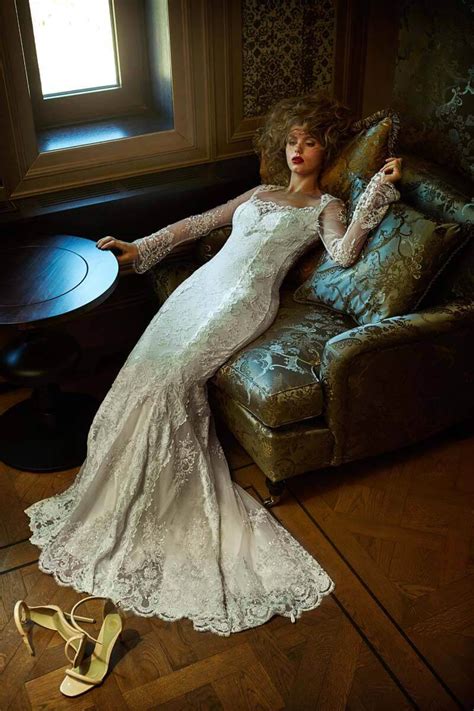 Das brautkleid stellt für die meisten damen eines der wichtigsten kleidungsstücke in ihrem leben dar. Olvis Brautkleider - hochzeitsrausch Brautmoden - Premium ...