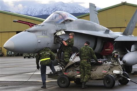 加拿大88架新戰機採購 不滿官方偏袒洛馬 路透：空巴與波音擬退出競爭 上報 國際