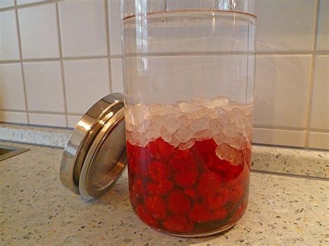 Himbeerschnaps von DieVenusfalle Chefkoch