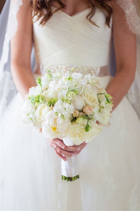 Whites - Champagne | Champagne wedding flowers, Champagne ...