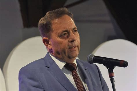 Az atrocitás alapja roma származásuk volt. Fideszes képviselő: „nem félek a koronavírustól, mert ...