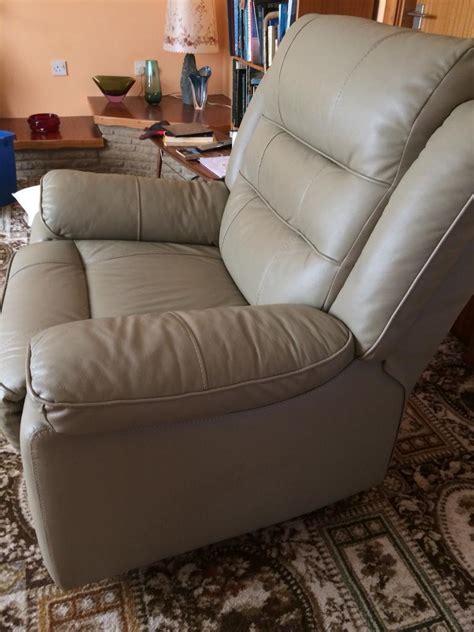 Scs Leather Recliner Electric Chair In Alva Clackmannanshire Gumtree