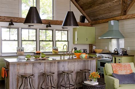 We are inspired by janna gaines from fixer upper show in our choices of farmhouse sink and faucet combination. Rustic Lake House - Home Bunch Interior Design Ideas
