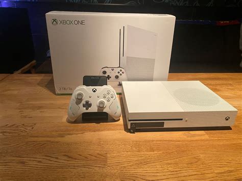 Xbox One S 2tb Limited Edition Begagnad 420017691 ᐈ Köp På Tradera