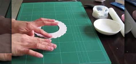 It's fun to decorate your house for christmas, but sometimes all the decorations can get a bit expensive. How to Make fondant frills using a frill cutter for cake ...