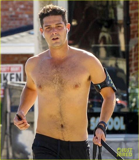 Wells Adams Takes Advantage Of L A Weather With A Shirtless Jog Photo