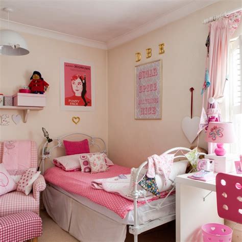 Pretty pink children's room | Traditional decorating ideas ...