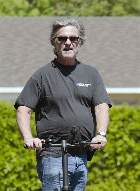 Kurt vogel russell (born march 17, 1951) is an american actor. Kurt Russell Riding a Scooter in LA March 2017 | POPSUGAR ...