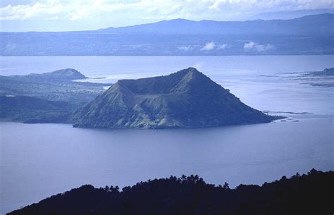 The island was a ghost town, like a scene from a movie. Philippine volcanoes are restless | ScienceBlogs