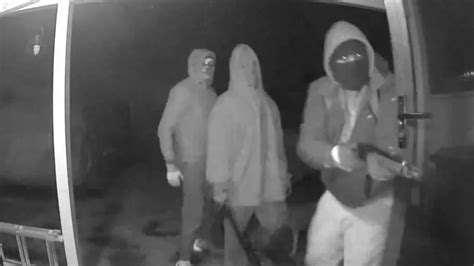 cctv footage shows attempted armed home invasion at…
