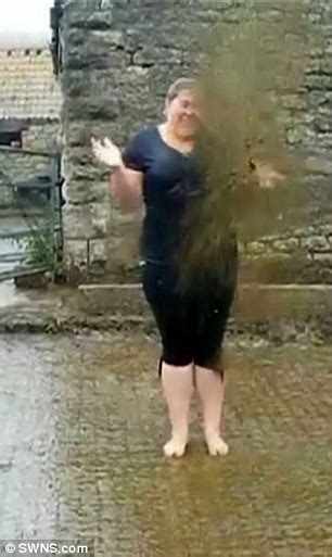 Farmer S Daughter Sprayed With Slurry For Ice Bucket Challenge Instead Of Water Daily Mail Online