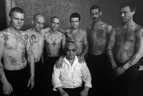 cárceles soviéticas simbología secreta de tatuajes