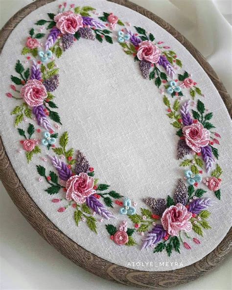 Pin By Shazia Hafeez On Hand Embroidery In 2020 Flower Embroidery
