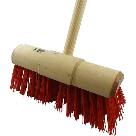 Industrial Stiff Yard Broom With Handle 13 330mm Pvc Toolstation