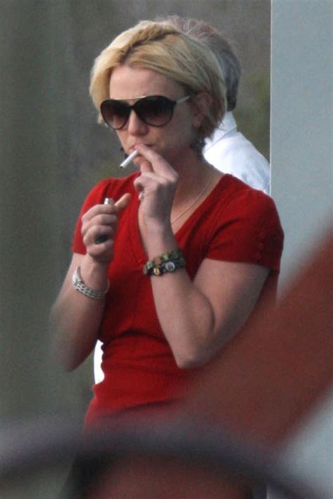 Noted Actresses Who Smoke Cigarettes