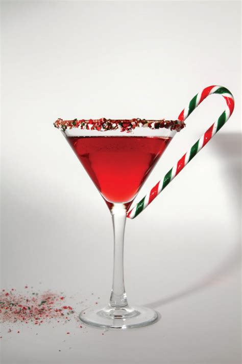 Christmas cocktail & drink recipes. Winter Wedding Ideas: 7 Signature Drinks to Impress Your ...