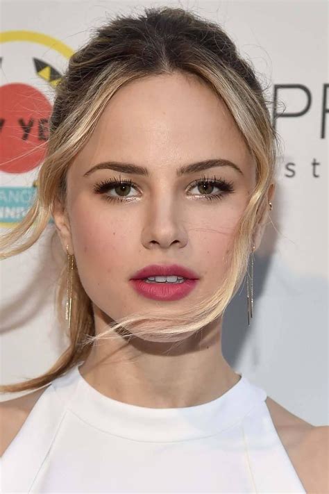 halston sage nude sexy photos realpornclip