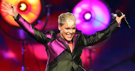 Australian Pink Fans Rave About The Singers Amazing Concerts Who Magazine