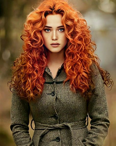 Redhead Ginger Fashion Color Red Hair Green Eyes Long Red Hair