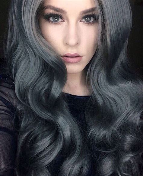 Pin By Veronika Hofer On Girl Woman Grey Hair Color Hair Styles