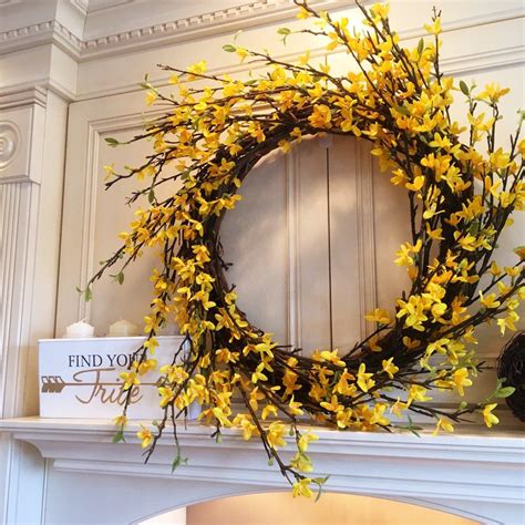 Grand Forsythia Wreath | Forsythia wreath, Wreaths, Forsythia