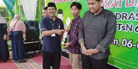 Ariyanto Siswa MAN 2 Kulon Progo Raih Juara 2 Lomba Kaligrafi Di