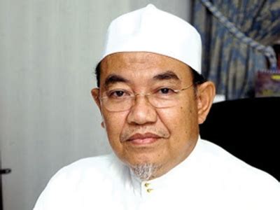 Senarai semak permohonan promosi kesihatan kpjks pulau pinang. اَفْكَاْر طَنْطَاوِيّ: Tan Sri Dr Haji Harussani bin Haji ...