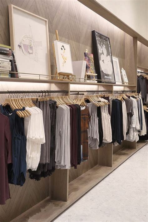34 Retail Space Showroom Ideas Clothing