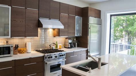 Knowing how to get it is another thing altogether. IKEA Kitchen Design Ideas 2018 | Small Space Custom Set ...