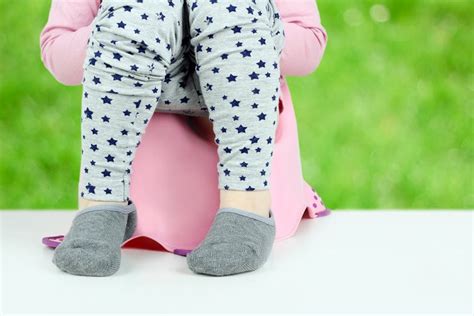 How To Successfully Potty Train Girls Toddler Mother And Baby