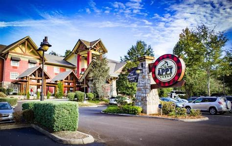 4 Reasons To Take Advantage Of Our Gatlinburg Vacation Packages